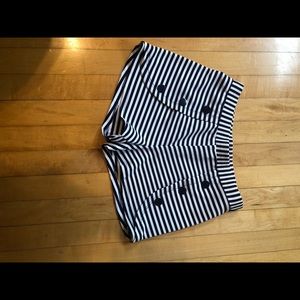 High waisted stretchy shorts